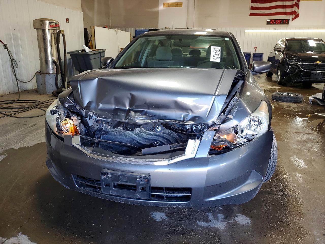 2010 HONDA ACCORD LXP photo 9
