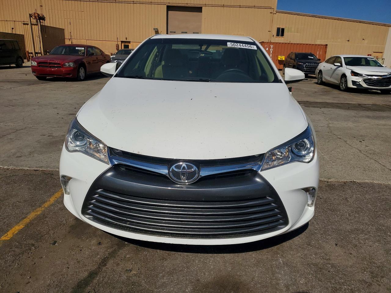 2016 TOYOTA CAMRY LE photo 13