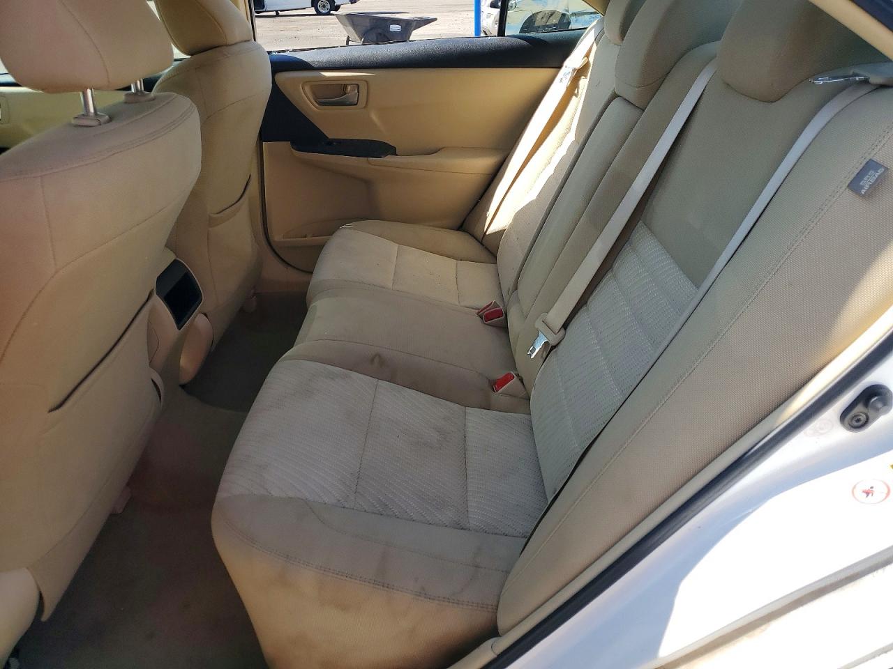 2016 TOYOTA CAMRY LE photo 28