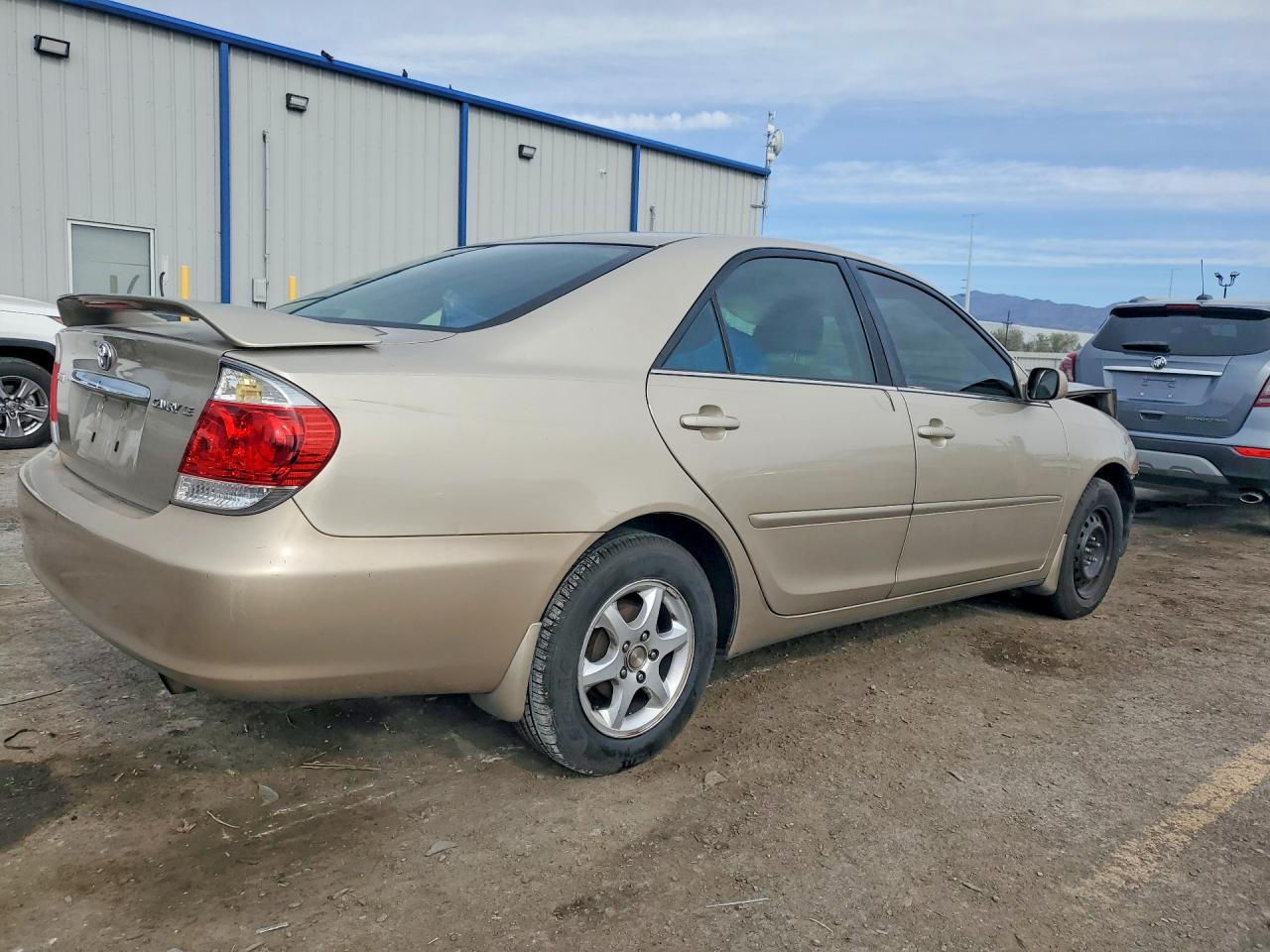 2005 TOYOTA CAMRY LE photo 7