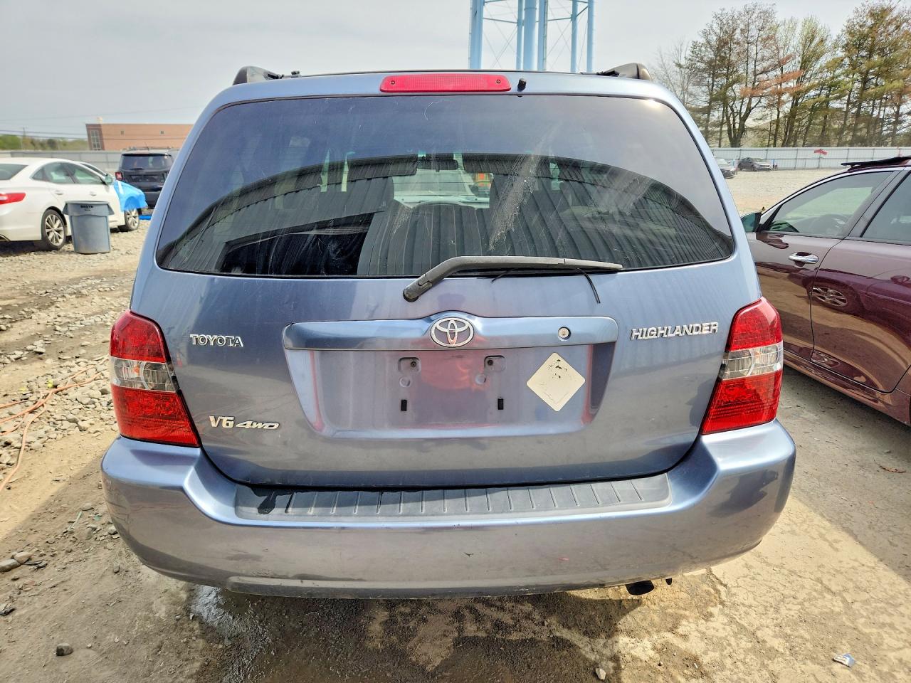 2004 TOYOTA HIGHLANDER BASE photo 11