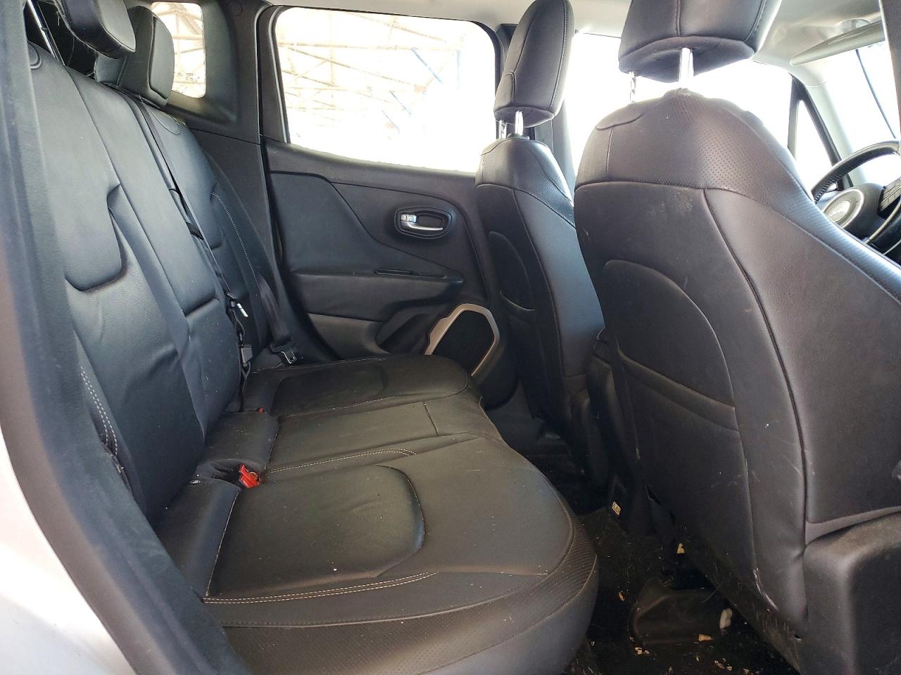 2015 JEEP RENEGADE LIMITED photo 28
