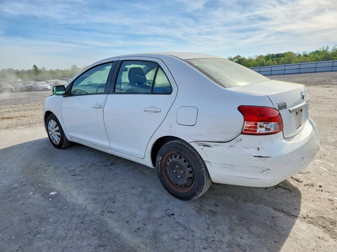 2009 TOYOTA YARIS BASE photo 3