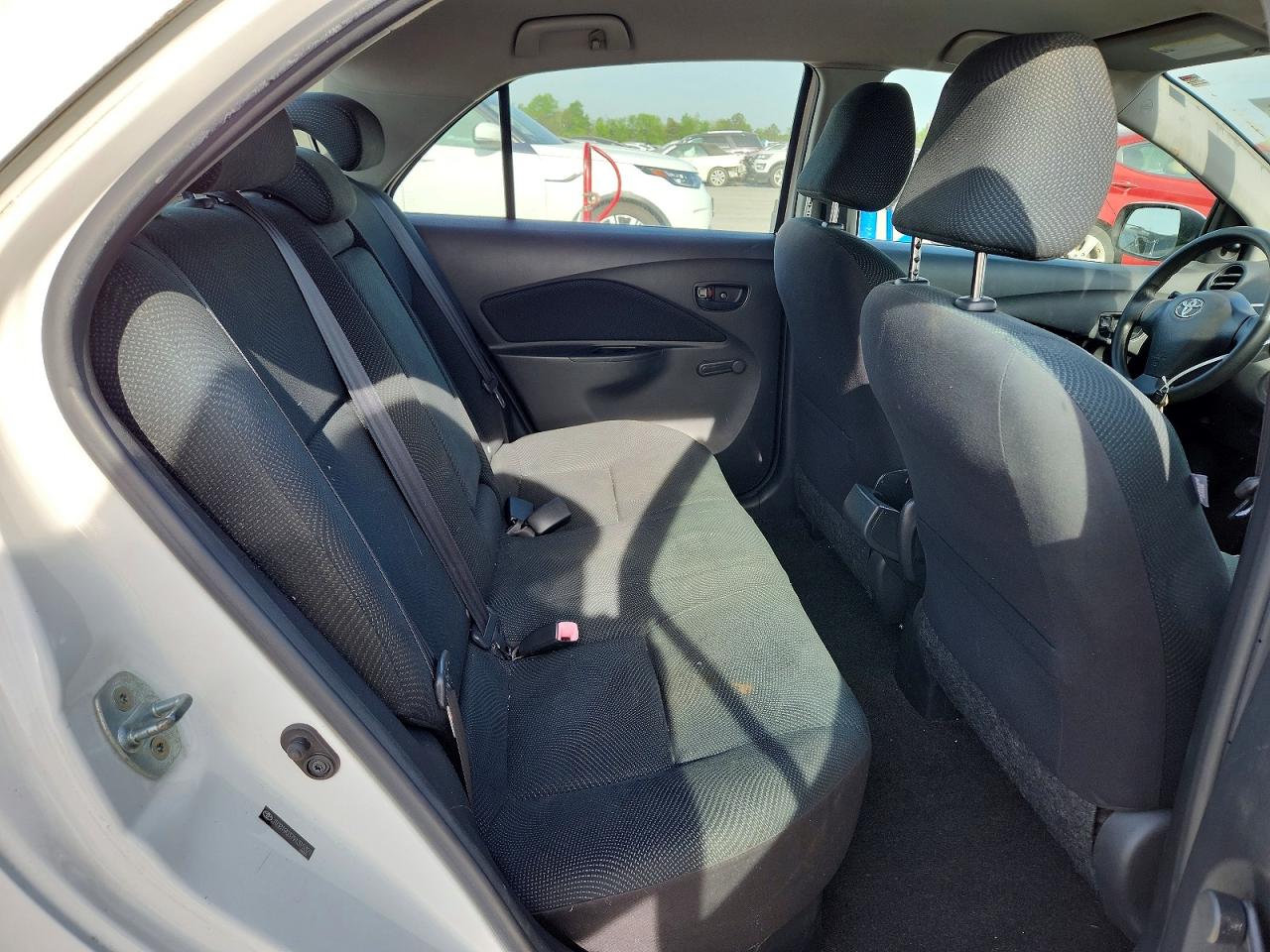 2009 TOYOTA YARIS BASE photo 19