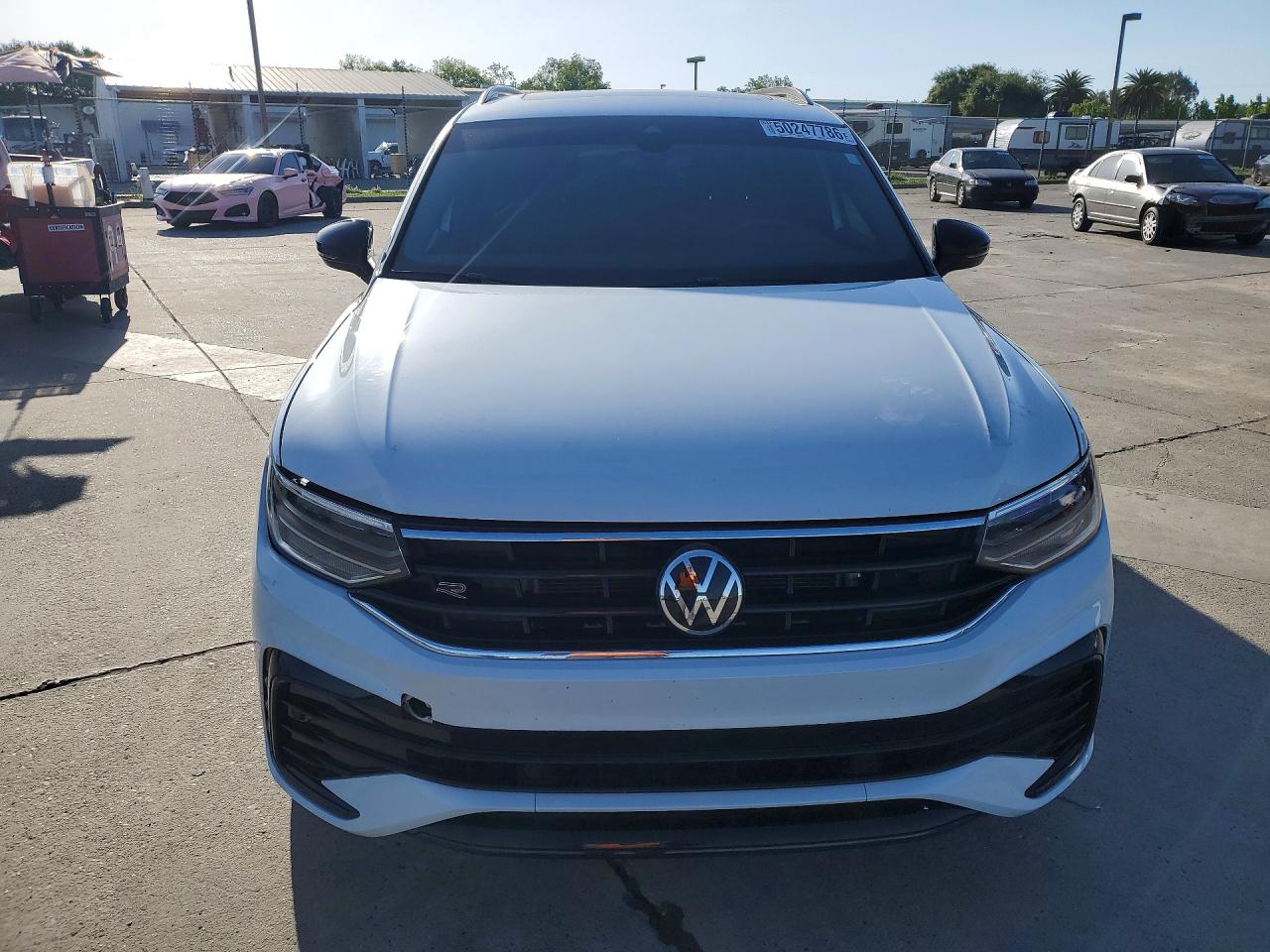 2024 VOLKSWAGEN TIGUAN SE R-LINE BLACK photo 13