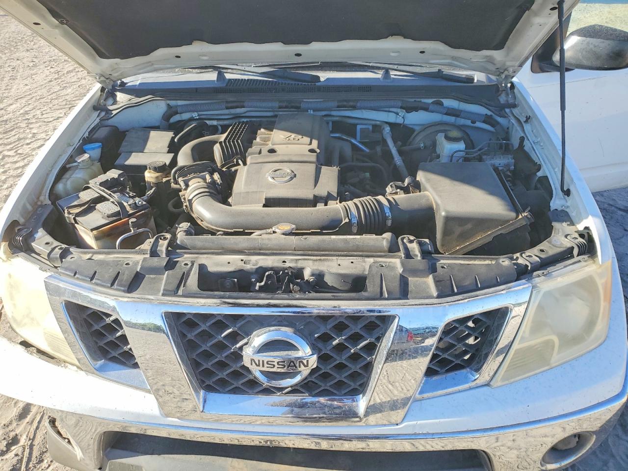2011 NISSAN FRONTIER S photo 11