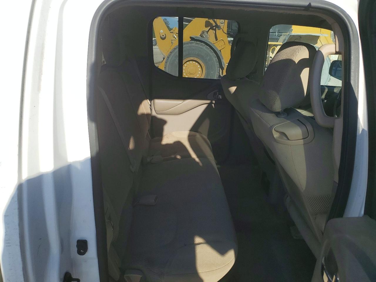 2011 NISSAN FRONTIER S photo 10