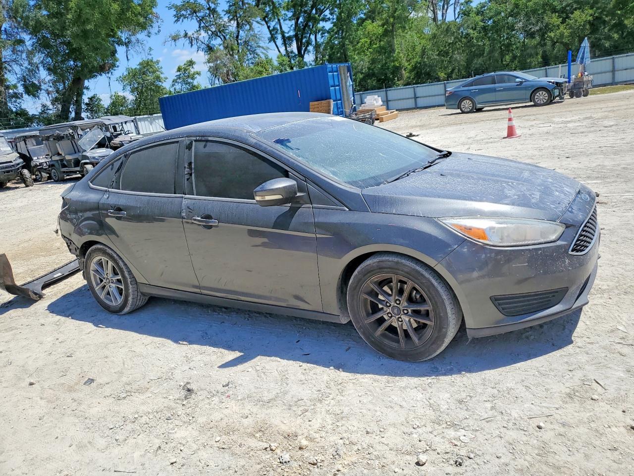 2017 FORD FOCUS SE photo 7