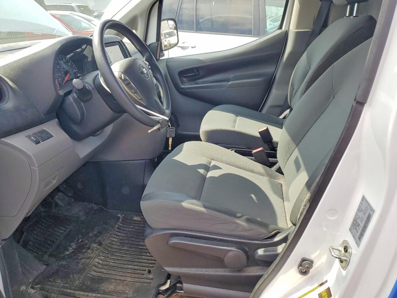 2021 NISSAN NV200 S photo 13