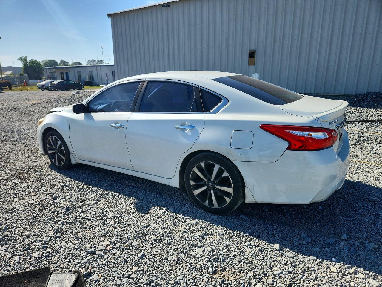 2016 NISSAN ALTIMA 2.5 SR photo 3