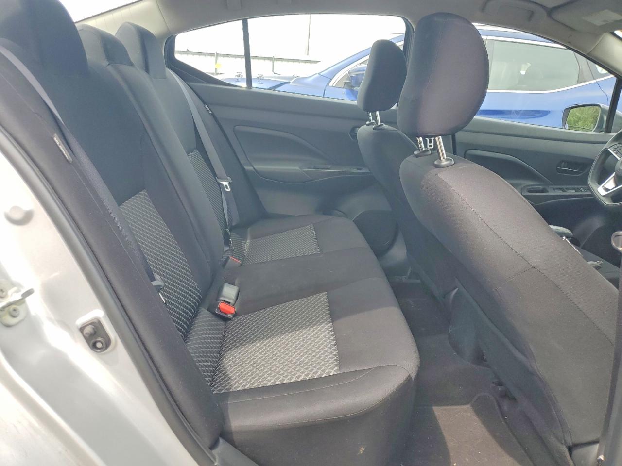 2021 NISSAN VERSA S photo 19