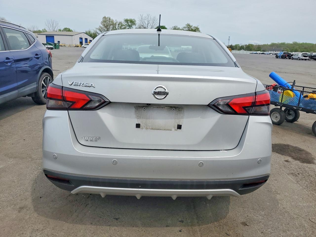 2021 NISSAN VERSA S photo 11