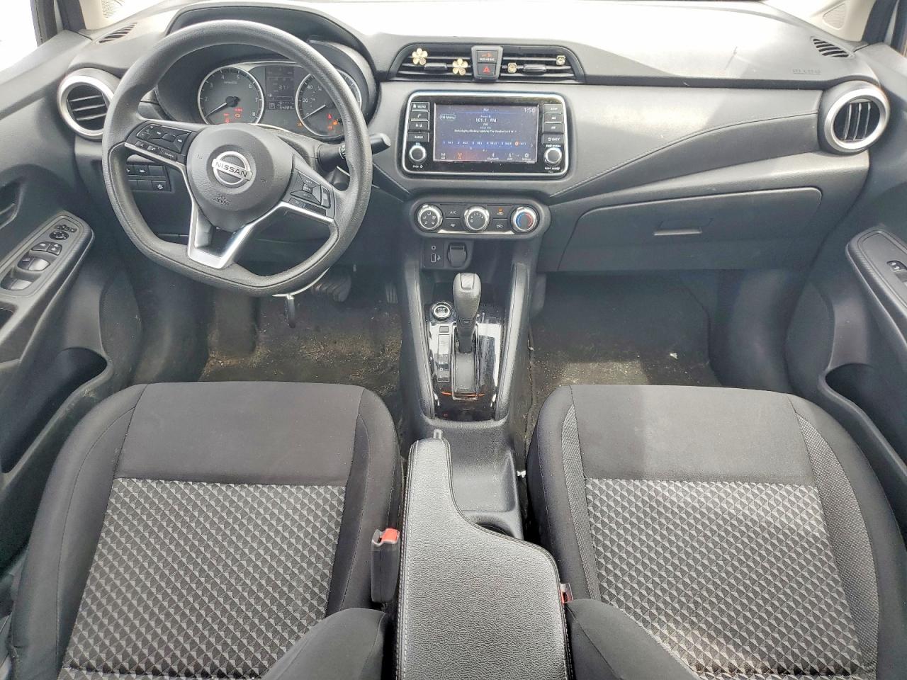 2021 NISSAN VERSA S photo 15