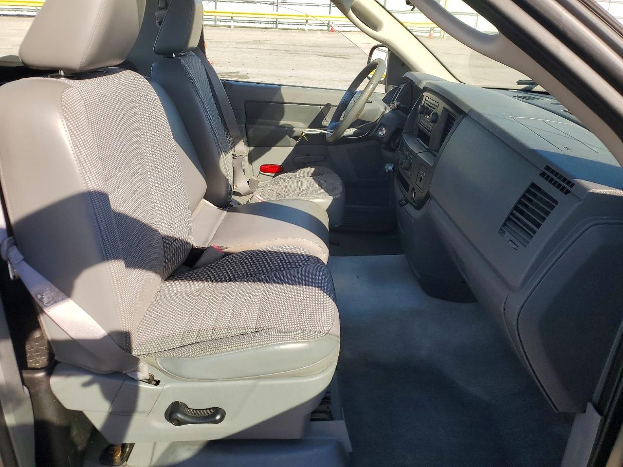 2006 DODGE RAM 1500 ST photo 19