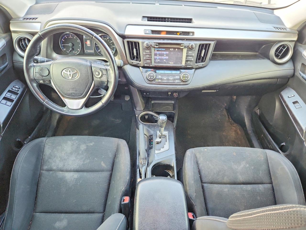 2016 TOYOTA RAV4 XLE photo 22