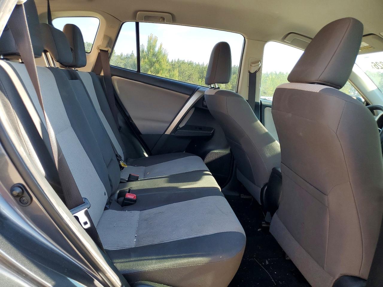 2015 TOYOTA RAV4 photo 19