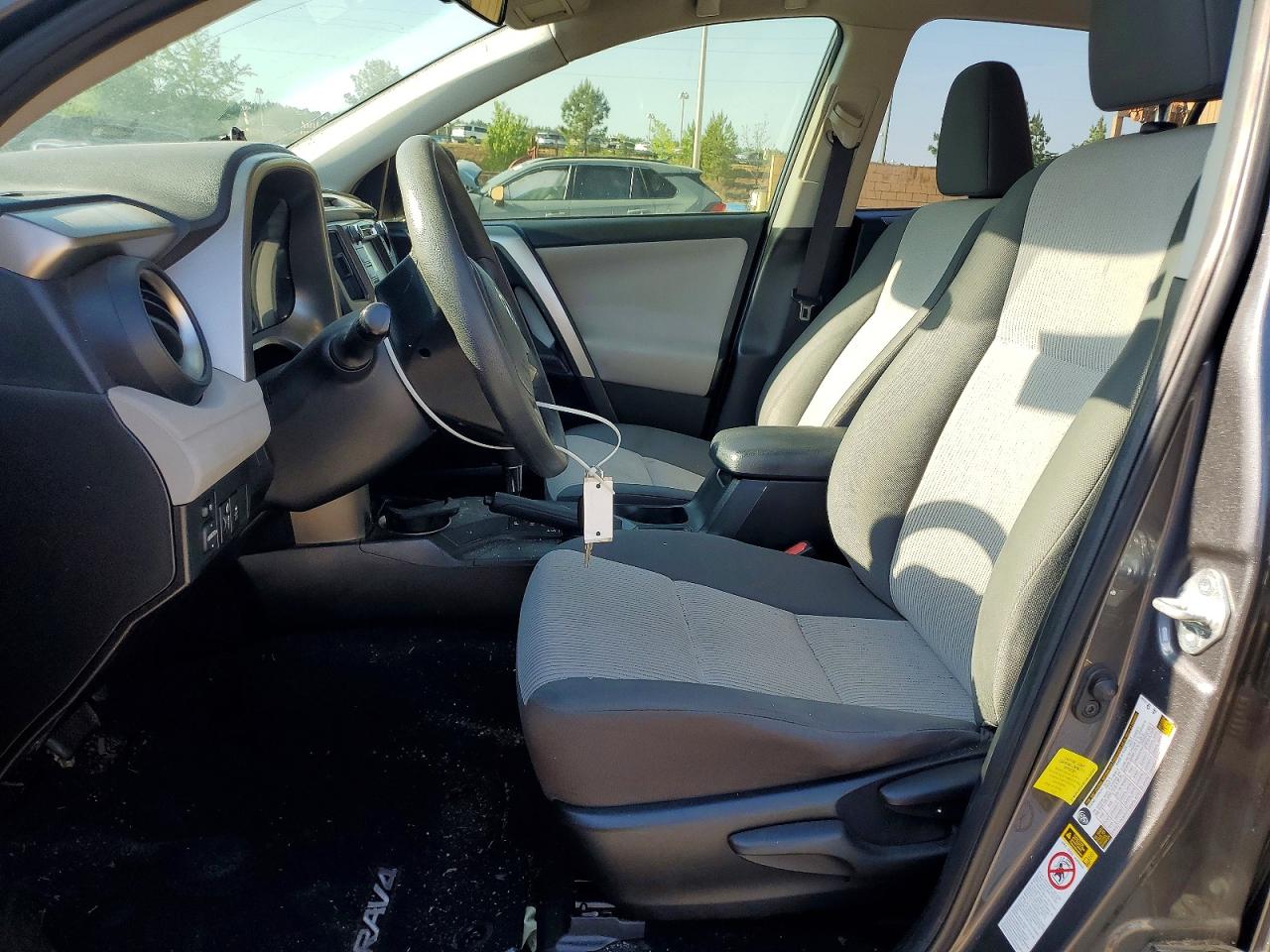 2015 TOYOTA RAV4 photo 13