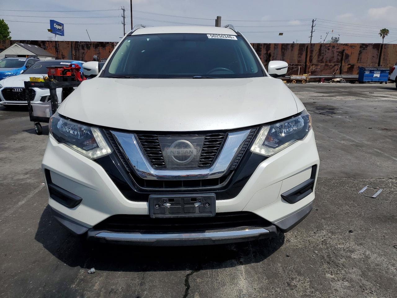 2017 NISSAN ROGUE SV photo 13