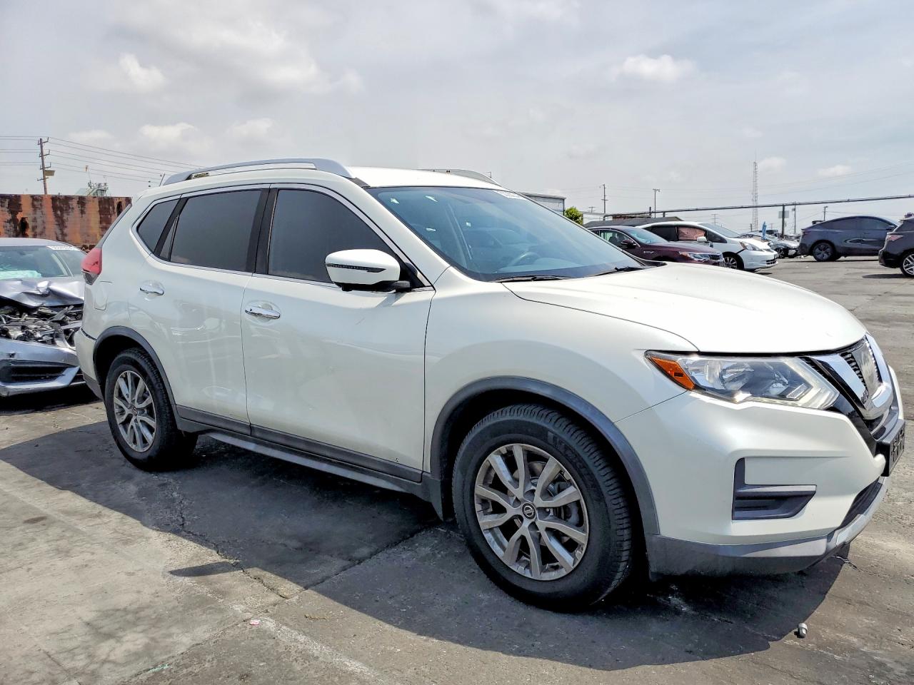 2017 NISSAN ROGUE SV photo 10
