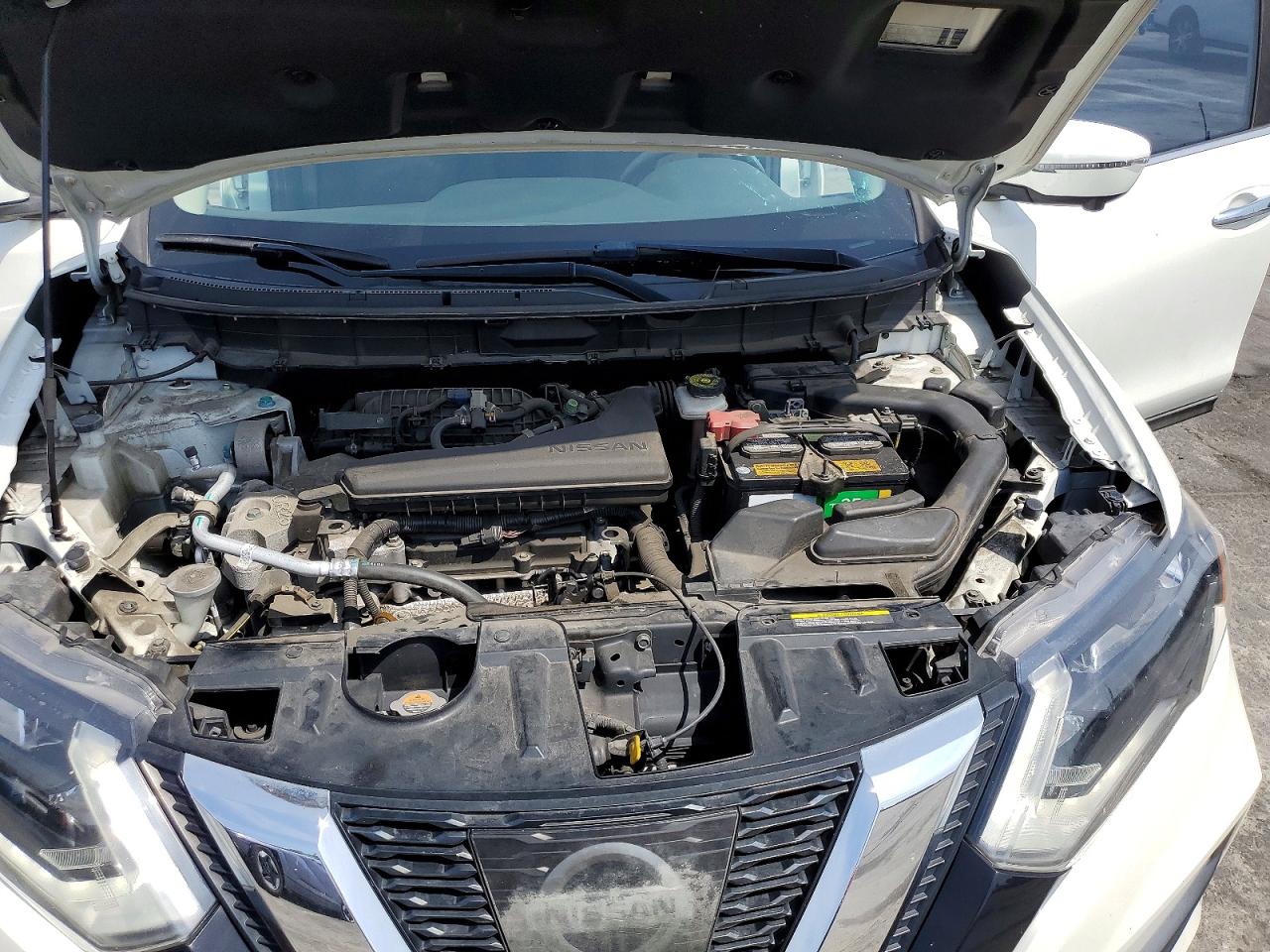 2017 NISSAN ROGUE SV photo 31