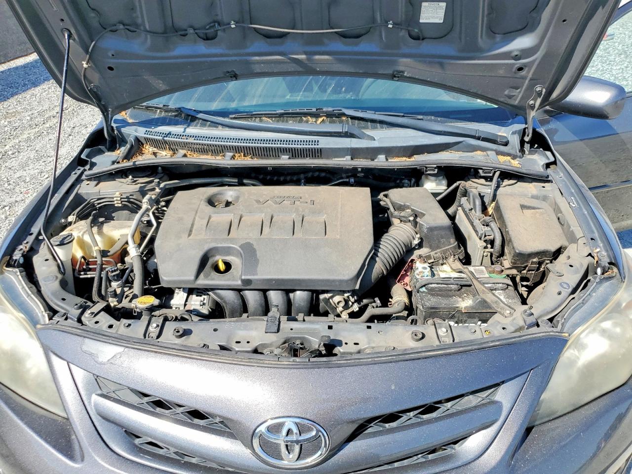 2011 TOYOTA COROLLA photo 11