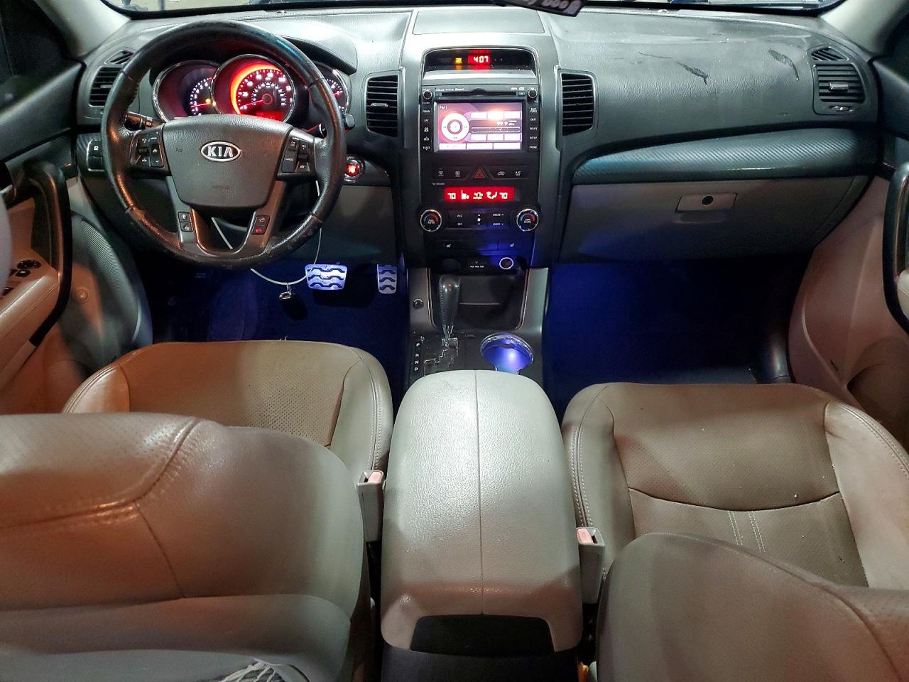 2011 KIA SORENTO SX photo 8