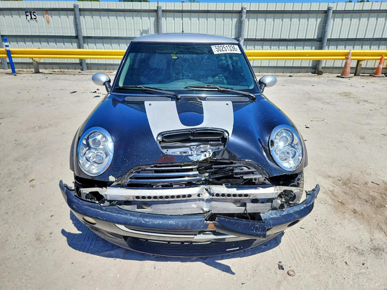 2006 MINI COOPER S photo 9