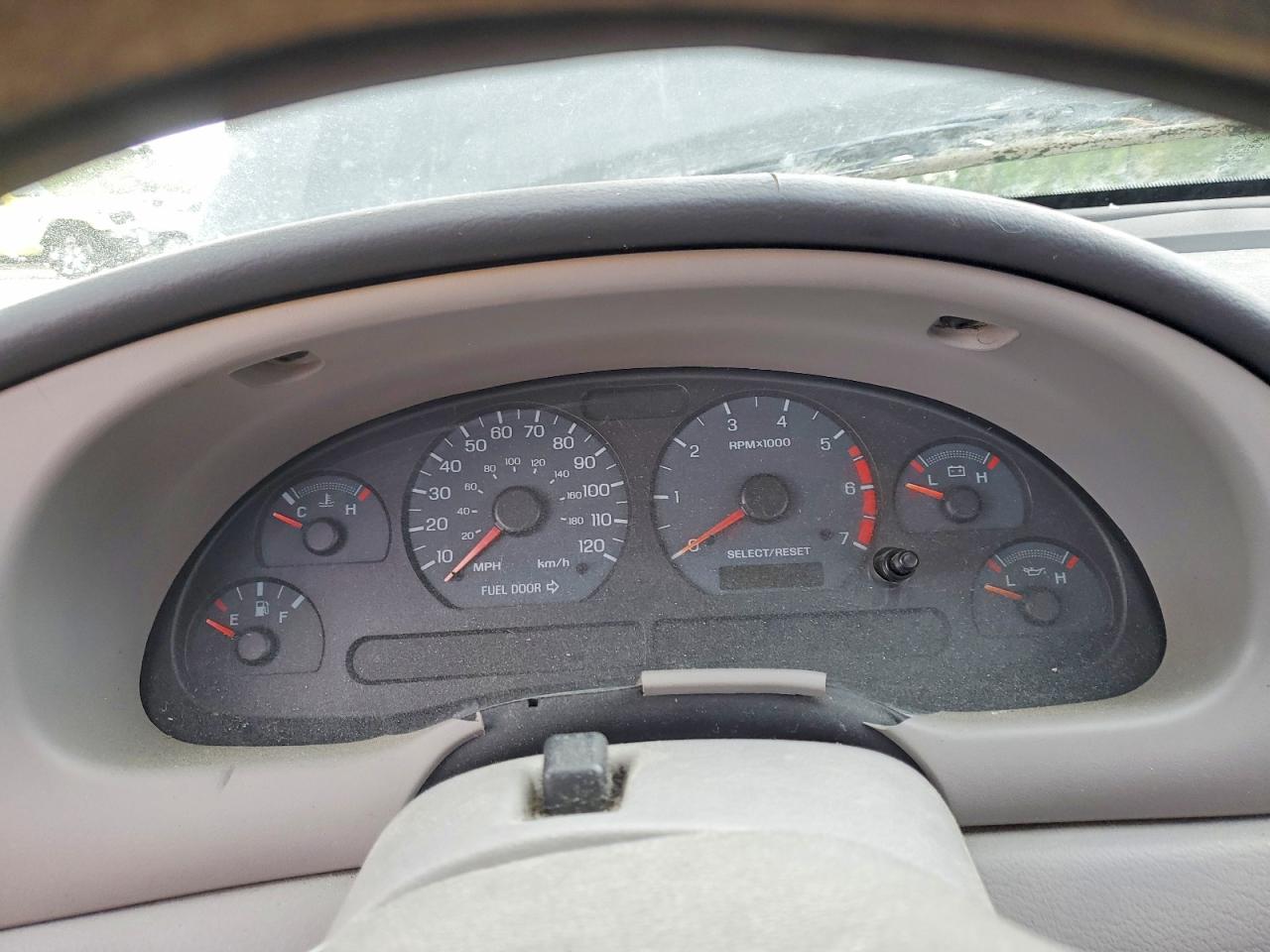2004 FORD MUSTANG photo 17
