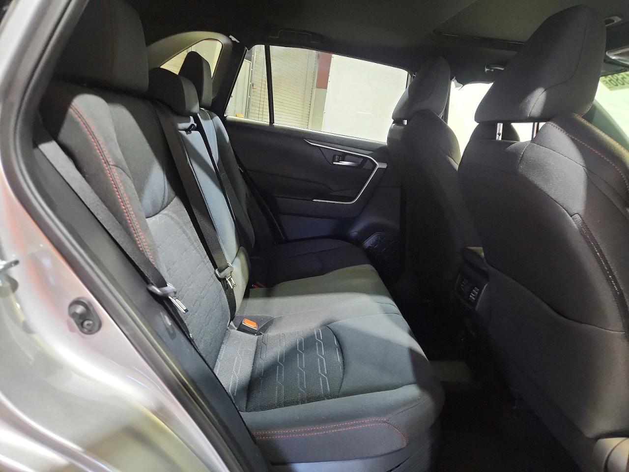 2023 TOYOTA RAV4 PRIME SE photo 31
