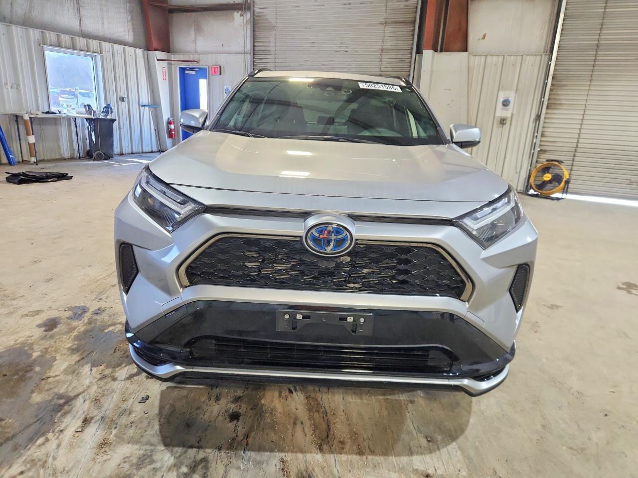 2023 TOYOTA RAV4 PRIME SE photo 13