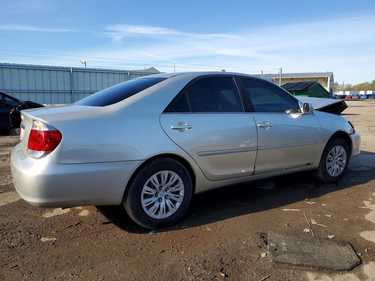 2006 TOYOTA CAMRY LE photo 5