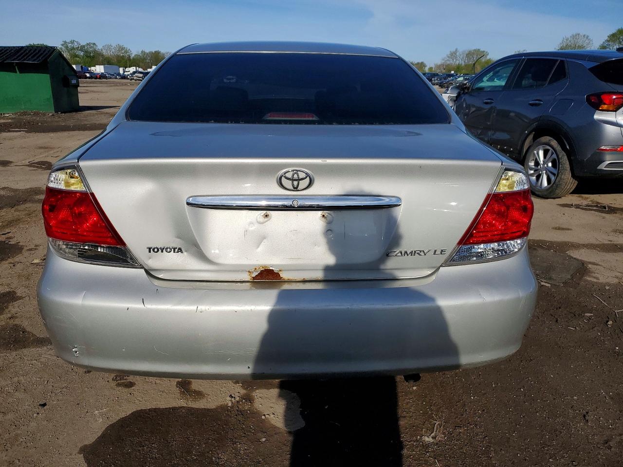2006 TOYOTA CAMRY LE photo 11
