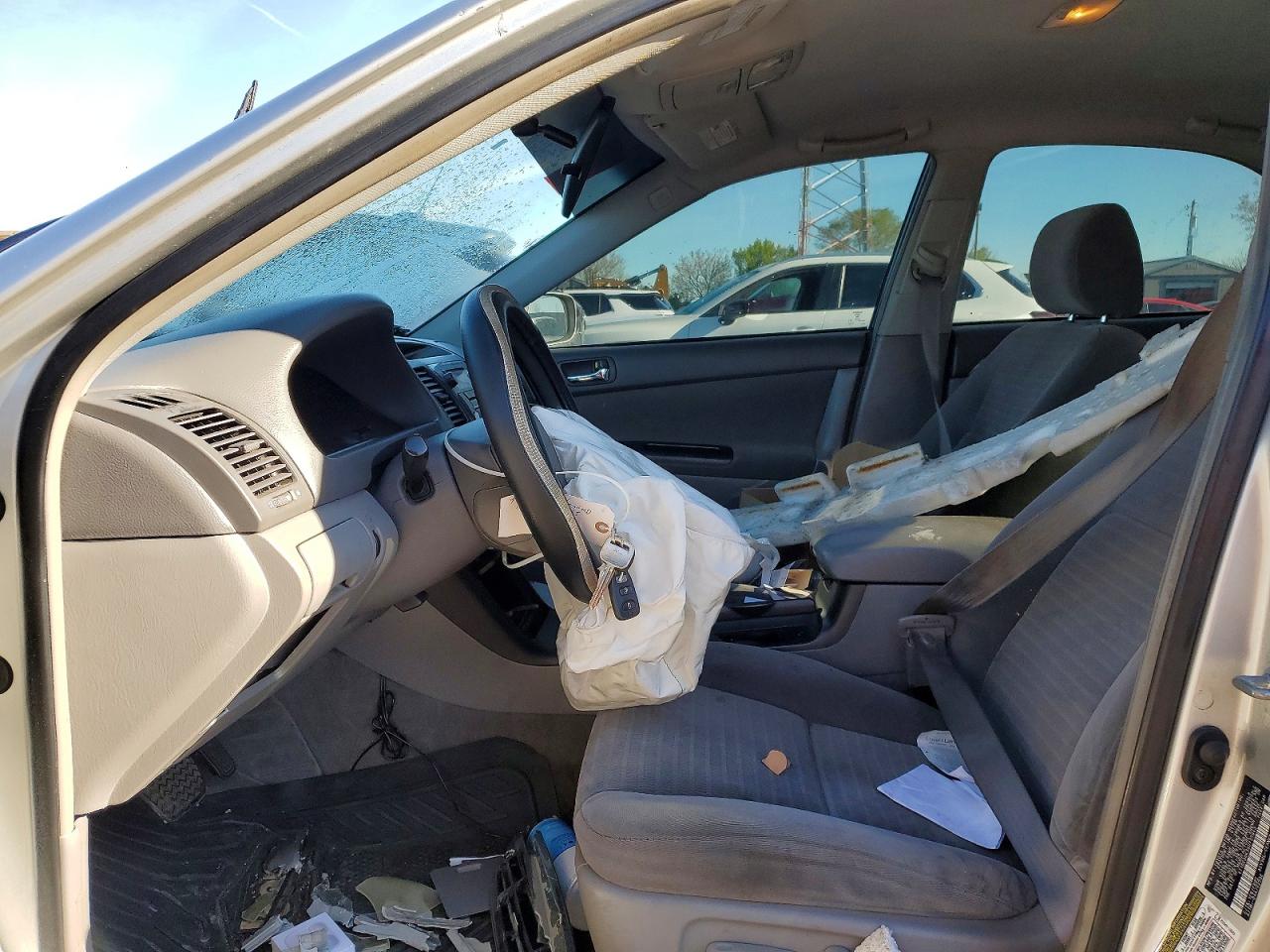 2006 TOYOTA CAMRY LE photo 13