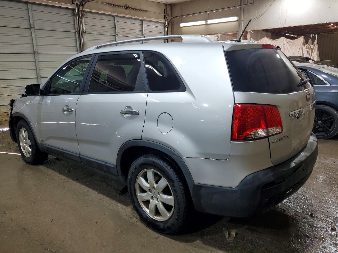 2013 KIA SORENTO LX photo 3