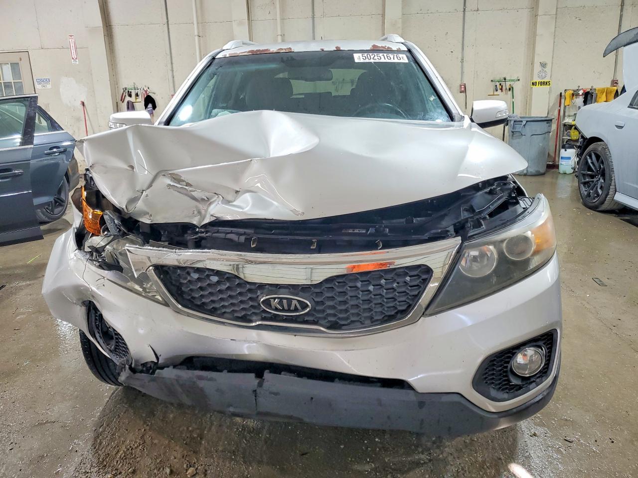 2013 KIA SORENTO LX photo 9