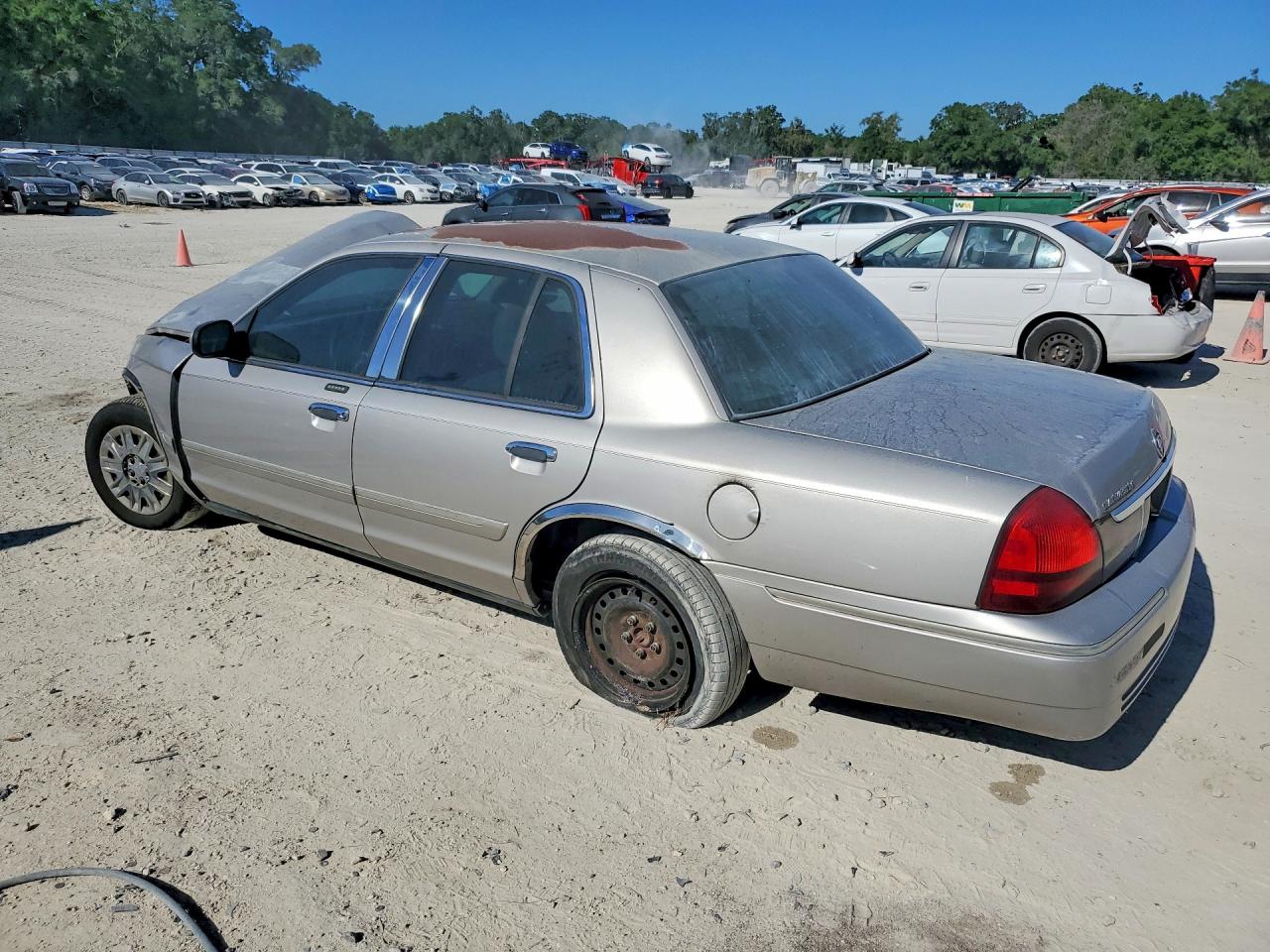 2007 MERCURY GRAND MARQUIS GS photo 3