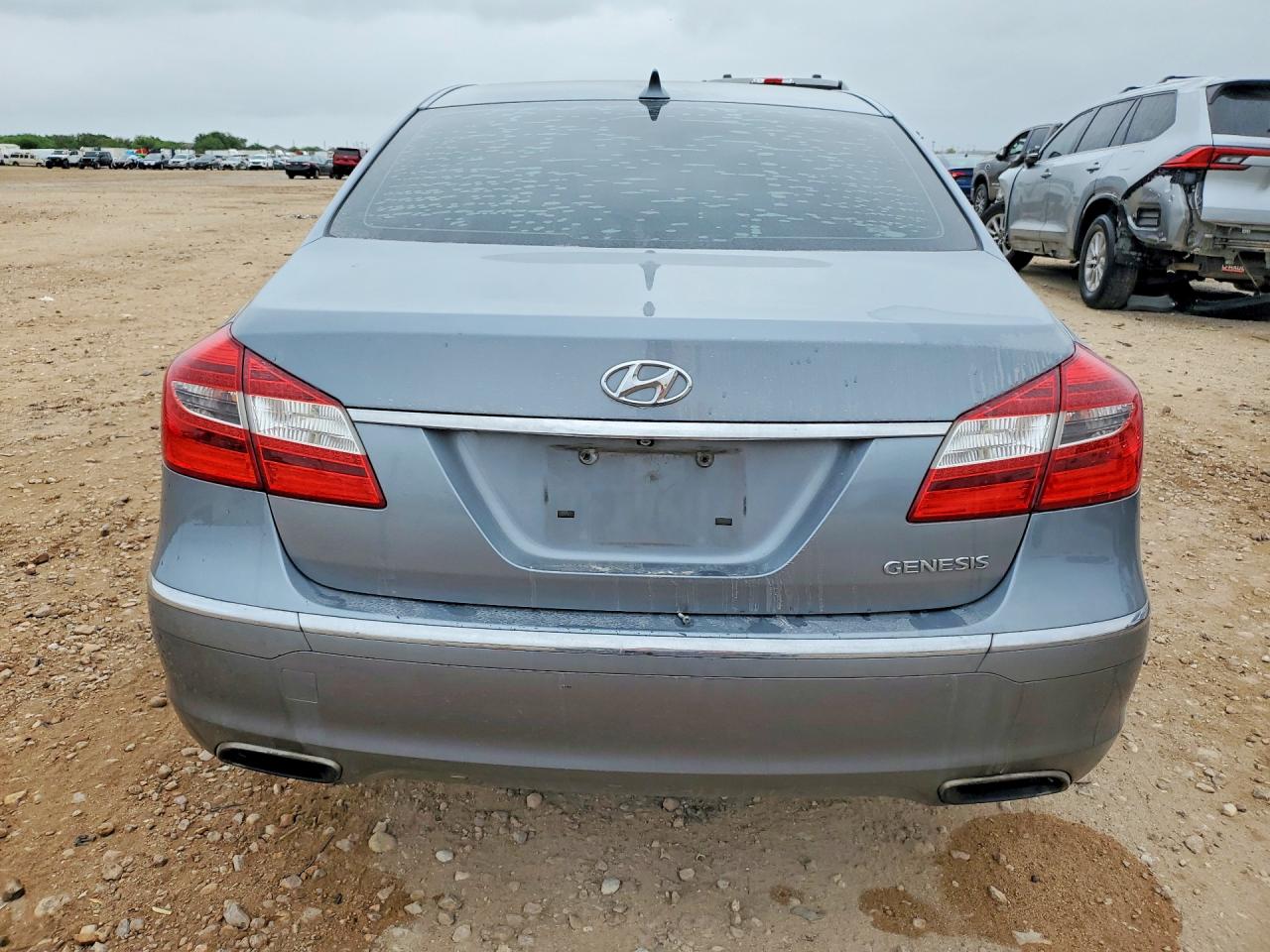 2013 HYUNDAI GENESIS 3.8L photo 11