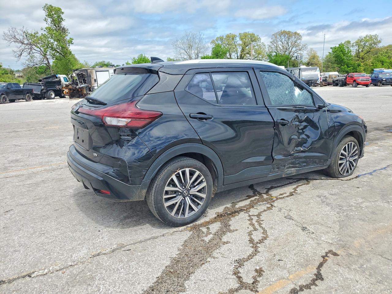 2021 NISSAN KICKS SV photo 5
