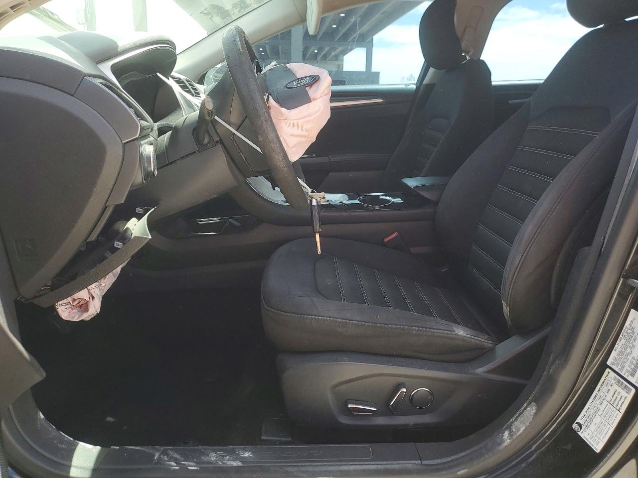 2014 FORD FUSION SE photo 13