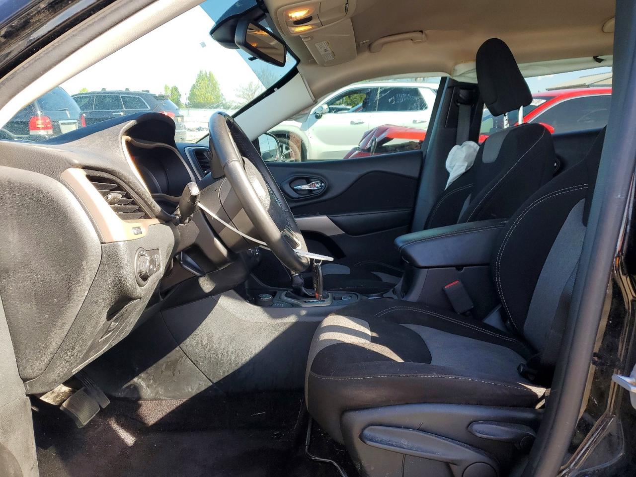 2018 JEEP CHEROKEE LATITUDE photo 19