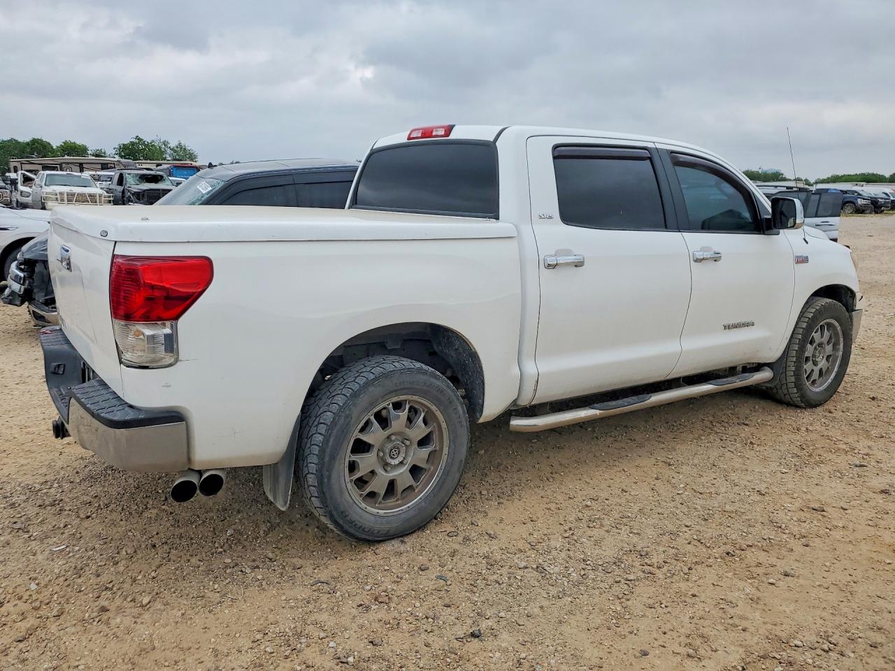 2010 TOYOTA TUNDRA CREWMAX SR5 photo 5
