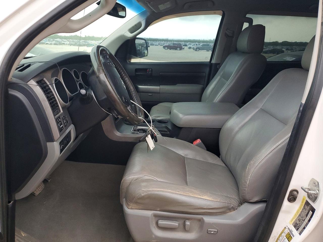 2010 TOYOTA TUNDRA CREWMAX SR5 photo 13
