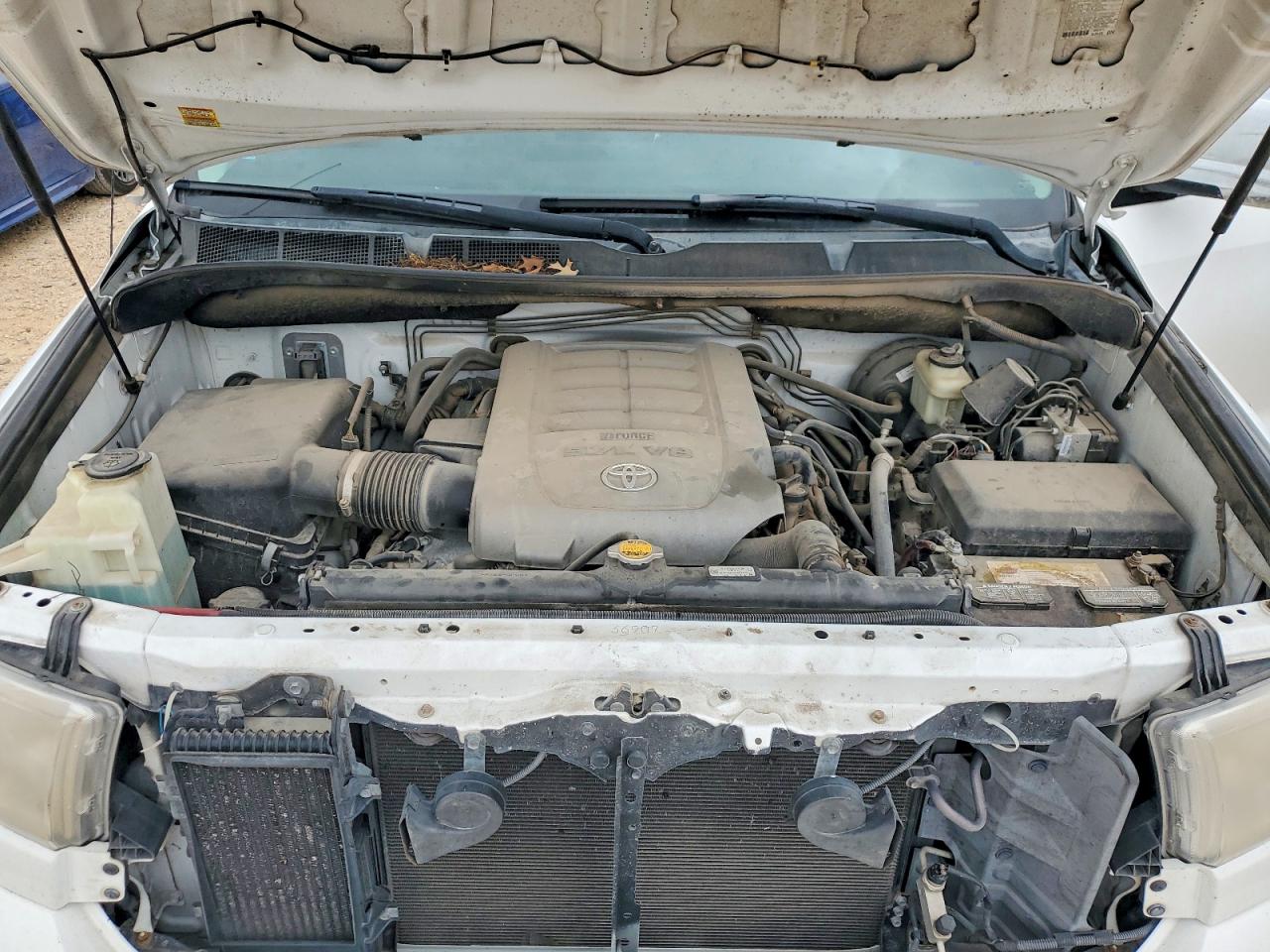 2010 TOYOTA TUNDRA CREWMAX SR5 photo 21