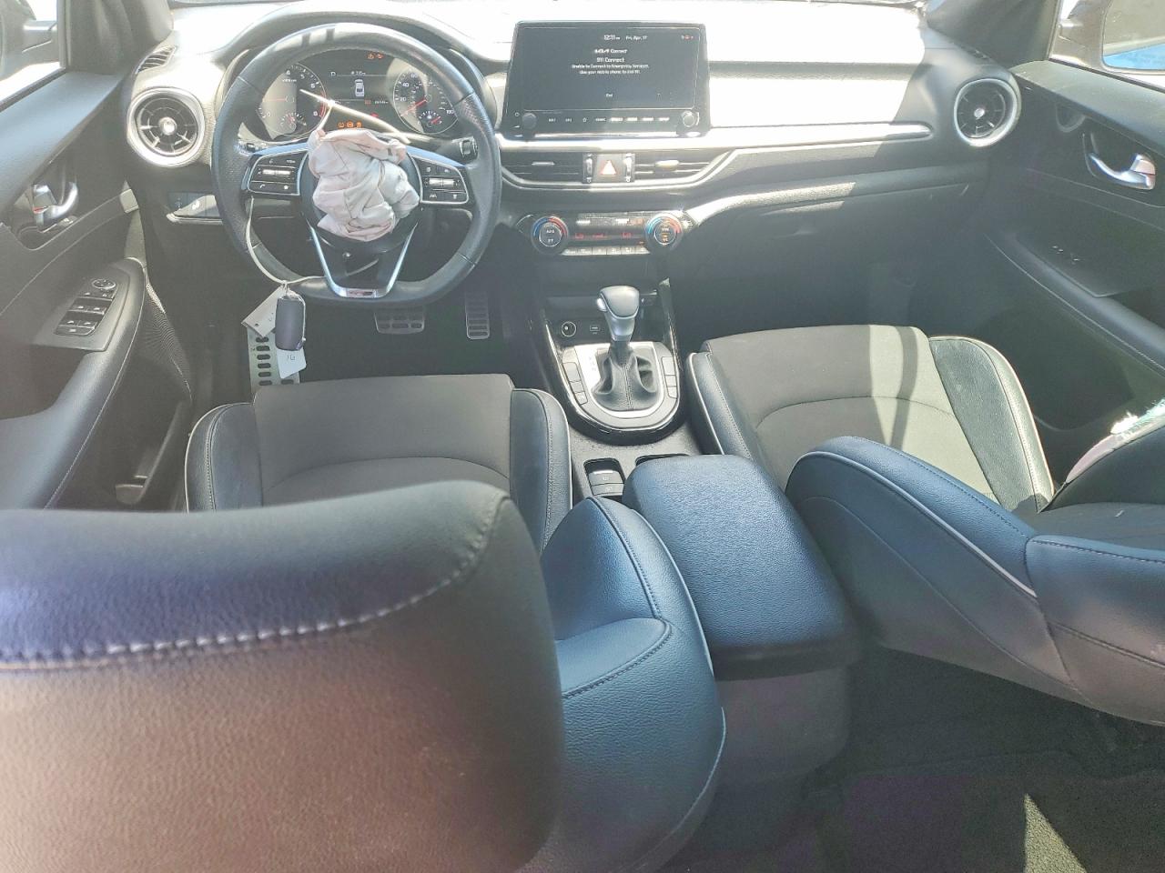 2023 KIA FORTE GT LINE photo 15
