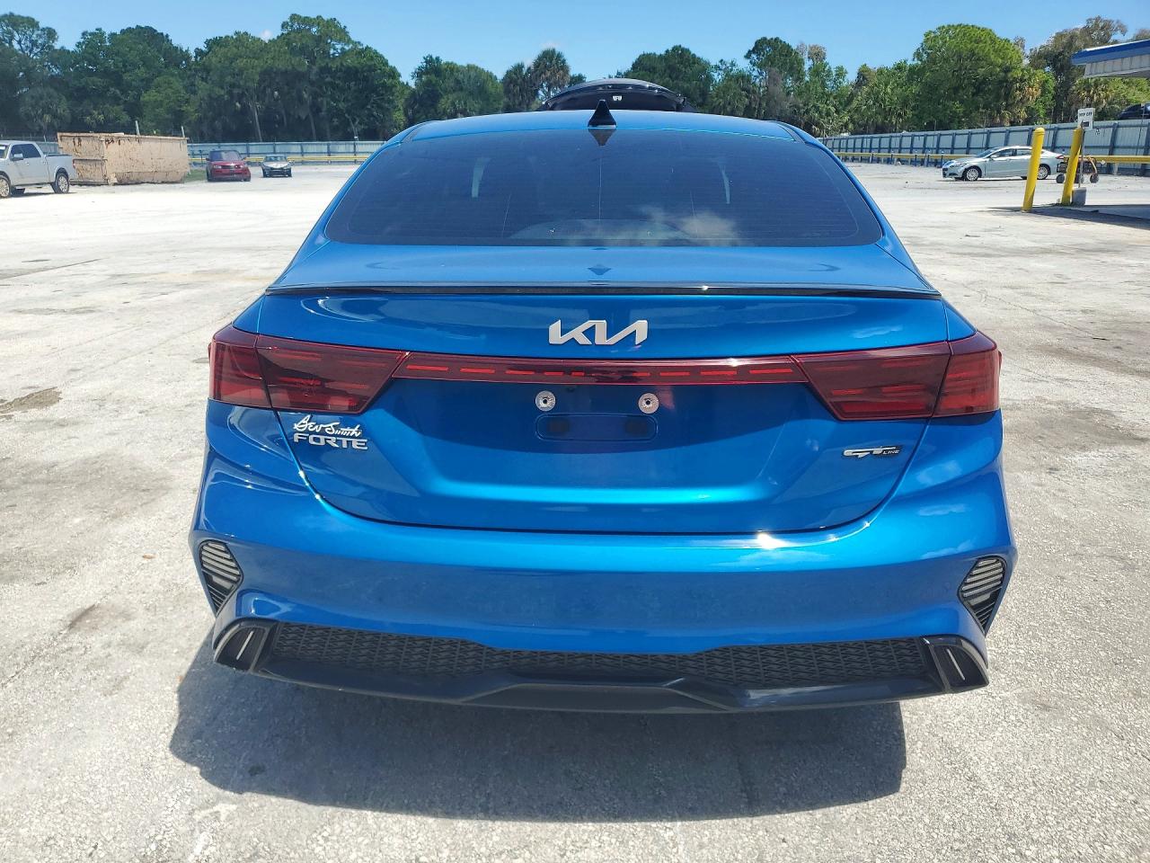 2023 KIA FORTE GT LINE photo 11