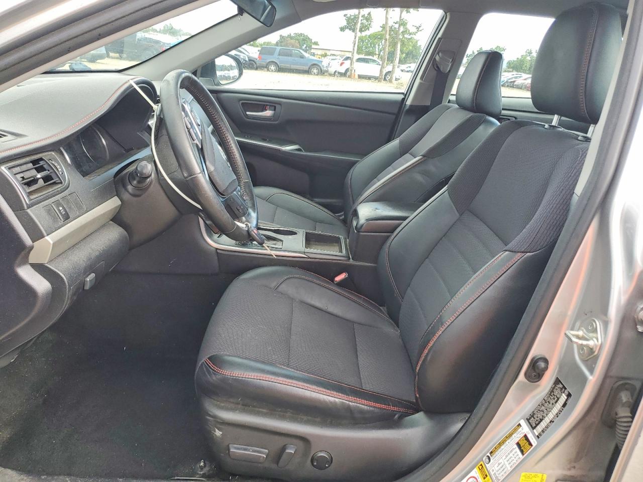 2017 TOYOTA CAMRY SE photo 7