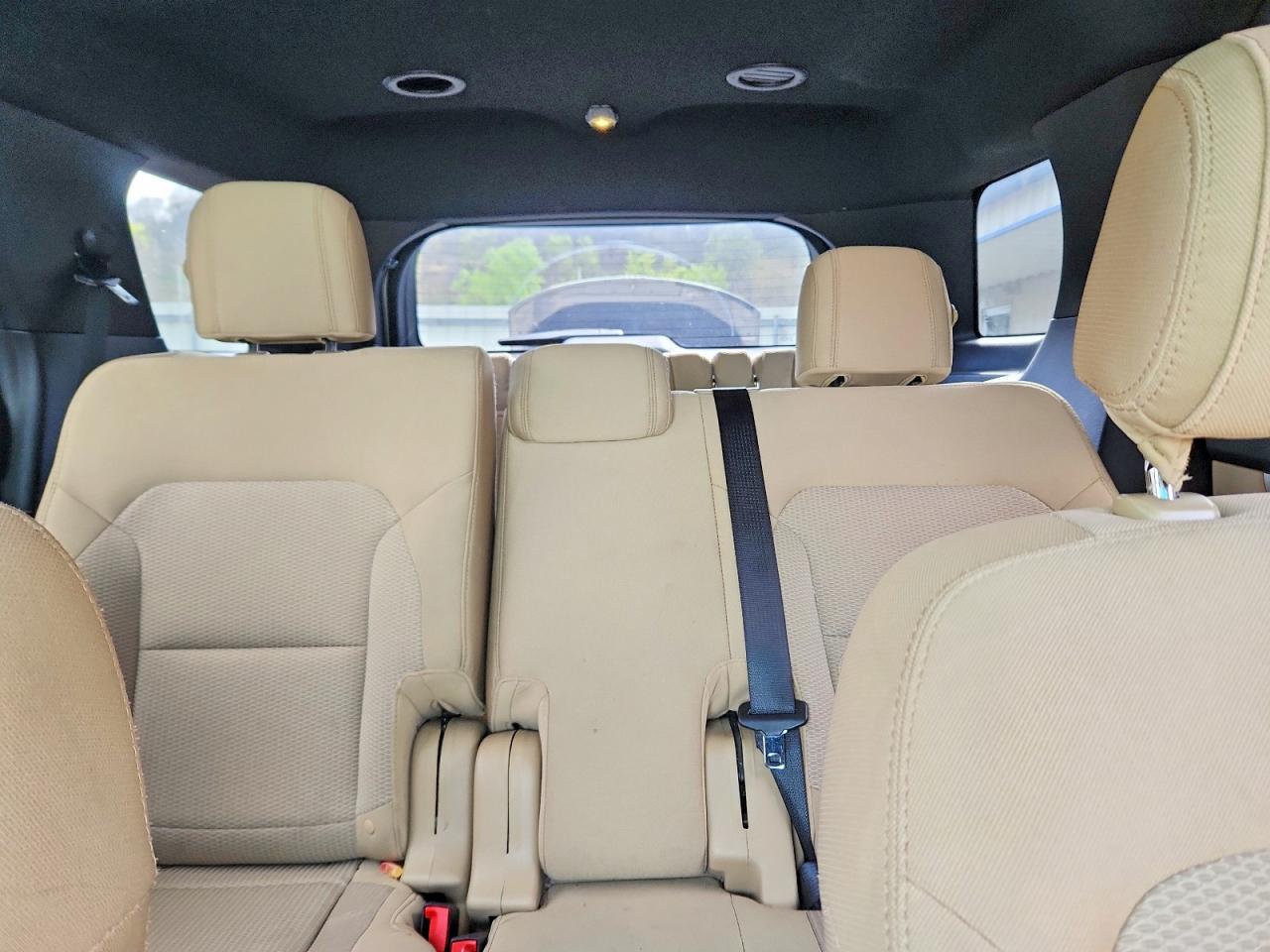 2016 FORD EXPLORER XLT photo 28