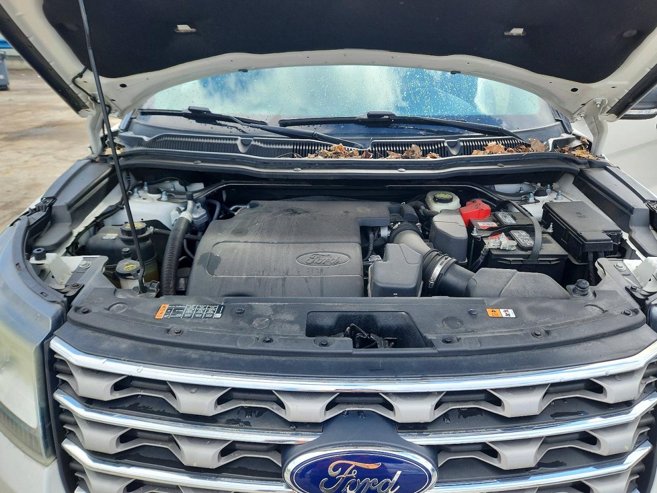 2016 FORD EXPLORER XLT photo 34