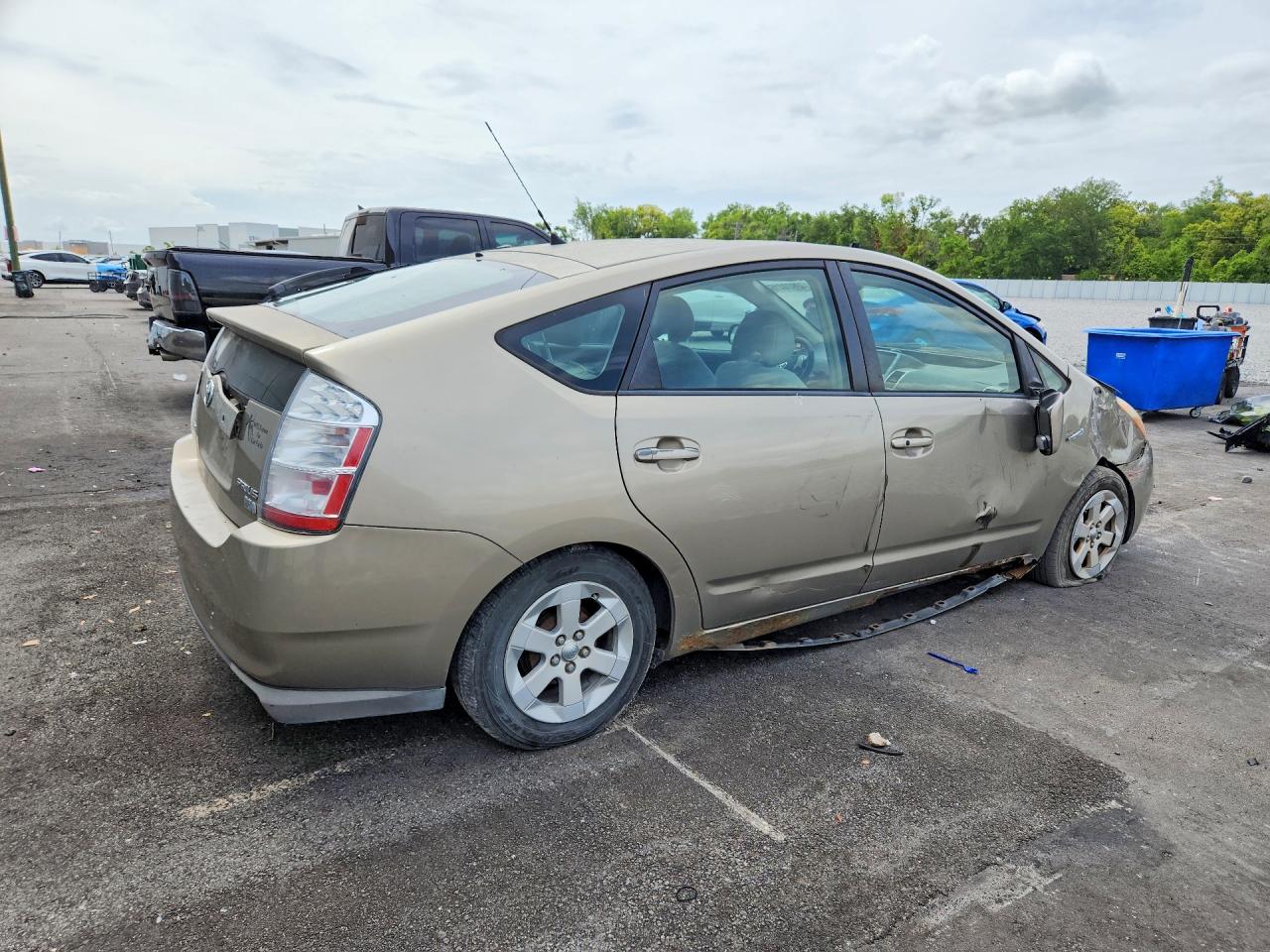 2008 TOYOTA PRIUS BASE photo 3