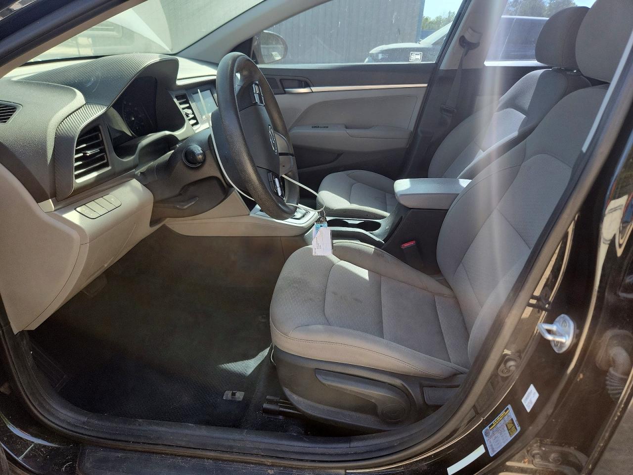 2019 HYUNDAI ELANTRA SE photo 13